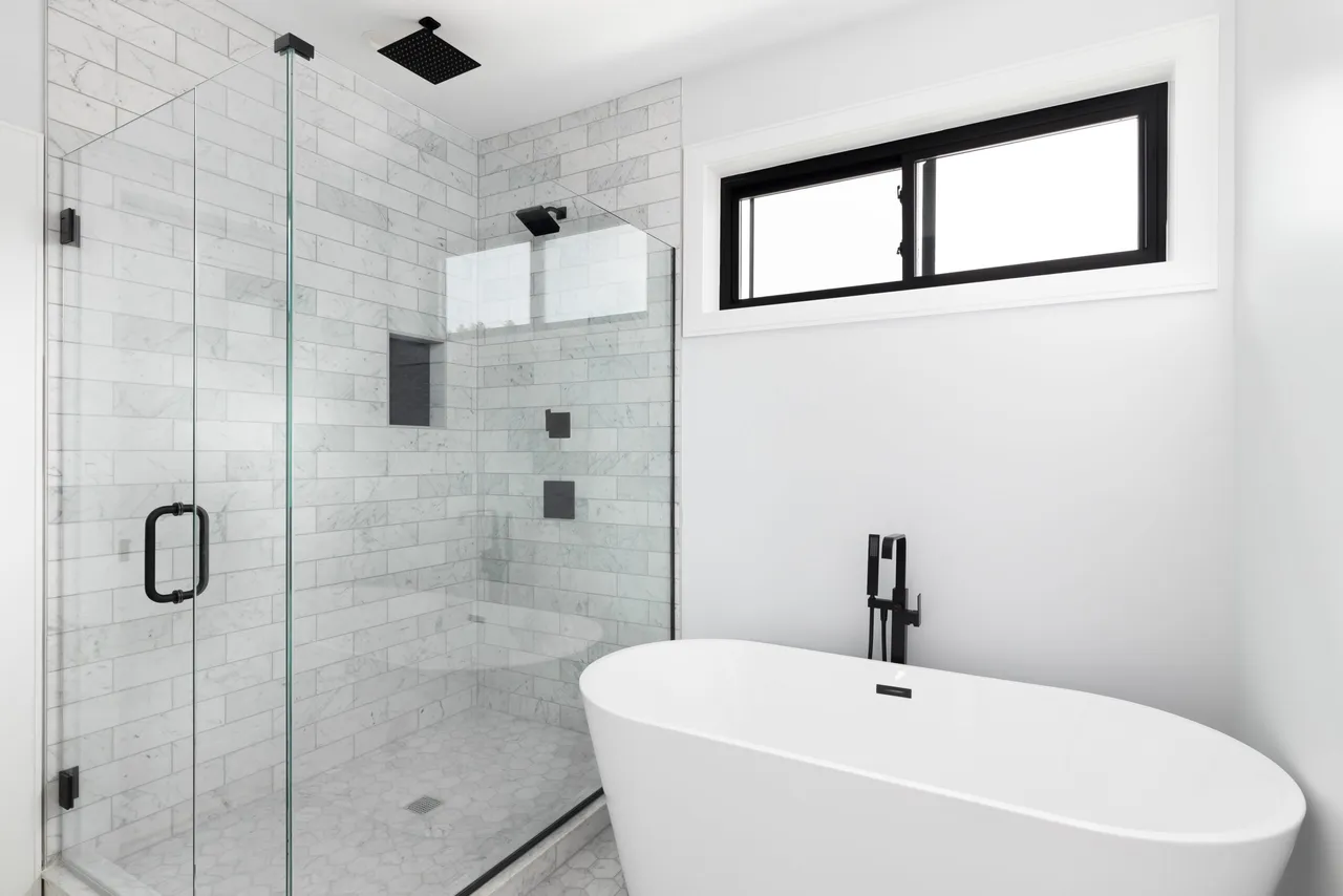 Toilet repair and replacement in a Columbus, Ohio bathroom by Allegiant Plumbing